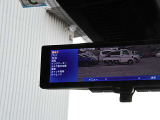 インテリジェントルームミラーです。クリアな後方視界で安全運転をサポートします。