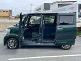 キッズコーナーも完備しております。お子様連れの方でも、ゆっくりとお車をご覧いただけます。ご家族みんなでご来店くださいませ♪