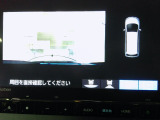 バックカメラの画像です。ガイドラインがスムースな車庫入れをサポートいたします!車庫入れの安心感がアップしますね☆