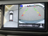 インテリジェント アラウンドビューモニター(移動物 検知機能付)空から見下ろしているかのような映像をディスプレイに映し出し、スムースな駐車をサポートします。