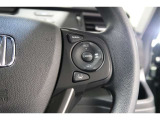Hondaセンシングの機能のひとつ、アダプティブクルーズコントロール付!アクセルから足を離しても設定したスピードと前車との車間を保ち走行してくれます!車線維持もアシスト☆高速道路で疲労軽減ですね☆