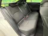 後部座席も気になるようなキズ・汚れやへたり等、大きなダメージはなく、良好な状態です。