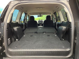 後席を格納すると、これだけの広さが!シーンに合わせたシートアレンジで、大きな荷物も積むことが出来ます♪