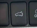【パワーバックドア】スマートキーや運転席のボタンを押すだけでリアゲートが自動で開閉します!荷物を持っている時や、高い位置にあるバックドアを閉める際に便利な機能です♪