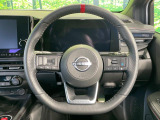 【純正革巻きステアリング】上質な革を使用することで、手にしっかり馴染みとても運転しやすいハンドルです♪