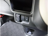 運転席シートヒーター装備☆ボタンを押せばすぐに暖かくなるので、寒い日に重宝します◎ Type-A/Type-Cの電源ソケットもあるので、電子機器の充電も出来て便利です。
