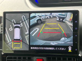 【アラウンドビューモニター】クルマを上から見下ろした視点で、駐車をサポートしてくれます。モニターでしっかりと安全確認!