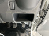 小物などを収納できるスペースを確保しています。