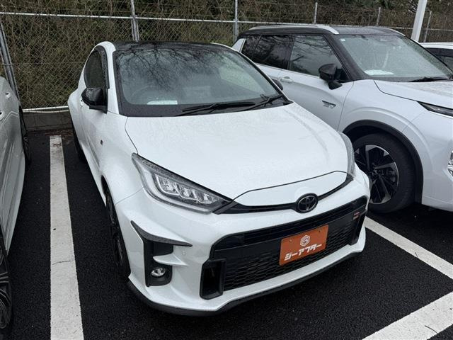 GRヤリス 1.6 RZ 4WD 禁煙車 6MT フルセグTV バックカメラ