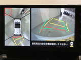 パノラミックビューモニター付きです。車両を上から見たような映像をディスプレイオーディオ画面に表示。運転席からの目視だけでは見にくい、車両周辺の状況をリアルタイムでしっかり確認できます。