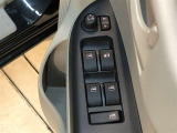 電動格納式ミラー・パワーウインドウを装備しています。
