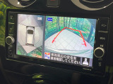 【アラウンドビューモニター】専用のカメラにより、上から見下ろしたような視点で360度クルマの周囲を確認することができます☆死角部分も確認しやすく、狭い場所での切り返しや駐車もスムーズに行えます。