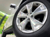 【純正17インチアルミホイール】外観にマッチした純正アルミホイールを装着しております。各種社外アルミホイールや、スタッドレスタイヤも取扱いしております。是非ご相談ください♪
