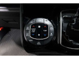 運転席と助手席の温度設定の変更が可能な左右独立タイプのデュアルエアコンです♪♪♪暑がりな人・寒がりな人も誰もが車内を快適にお過ごしいただけます♪♪♪