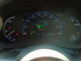 とっても見やすいメーターです。夜間時はラグジュアリーな気分にさせてくれる照明が魅力ですので、夜のドライブも楽しみになりますよ♪