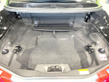 普段のお買い物や通勤、送迎等に十分な荷室スペースを確保しております。