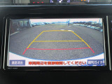 バックカメラ搭載しております!見えにくい後方をカバーしてくれます。目視が重要ですが、障害物がないか、人がいないかなど確認するのに便利です!車を守るためにも、人や物を守るためにもあって損ないです
