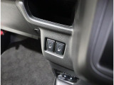 運転席・助手席シートヒーター装備☆ボタンを押せばすぐに暖かくなるので、寒い日に重宝します◎