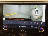 安全機能のバックモニター&全周囲モニターも装備です。