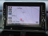 【ナビ】メモリーナビ(MM321D-L)付きです。目的地を設定すれば初めての場所でも簡単に行くことができます。もちろん音楽だって聴けちゃいます♪