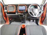 ポップなインテリアのハスラー。オシャレな内装に運転時の気分も上がります♪