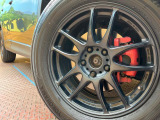 【17インチアルミホイール】外観にマッチしたアルミホイールを装着しております。各種アルミホイールや、スタッドレスタイヤも取扱いしております。是非ご相談ください♪