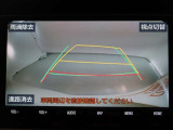 バックガイドモニターで、後方を確認しながら安心して駐車することができます。運転初心者も熟練者も必須の機能ですよ!
