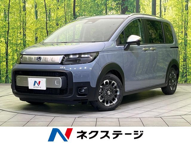 フリード 1.5 e:HEV クロスター 