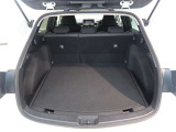 広々としたラゲージスペースを備えています。大きなものや長さのある荷物もしっかりと積み込めます。