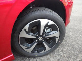 15インチ純正アルミホイール装着車です!