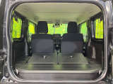普段のお買い物や通勤、送迎等に十分な荷室スペースを確保しております。セカンドシートを倒すと、大きな荷物の積載も可能です♪