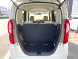 普段のお買い物や通勤、送迎等に十分な荷室スペースを確保しております。セカンドシートを倒すと、大きな荷物の積載も可能です♪