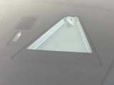 【i-ACTIVESENSE】走行中に前方の車両等を認識し、衝突しそうな時は警報とブレーキで衝突回避と被害軽減をアシスト。より安全にドライブをお楽しみいただけます。