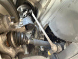 お車を安心してお乗りいただく為には、足回りの定期点検が欠かせません。サービスサポート(有償保証)では無料点検もご提供しており、安心のカーライフをお過ごしいただけるサポート体制が整っています。