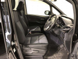 【運転席・助手席】です!実際お座りいただくのが分かりやすいと思いますので、ぜひお気軽にご来店ください♪状態もいいですよ☆