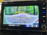 【バックカメラ】駐車時に後方がリアルタイム映像で確認できます。大型商業施設や立体駐車場での駐車時や、夜間のバック時に大活躍!運転スキルに関わらず、今や必須となった装備のひとつです!