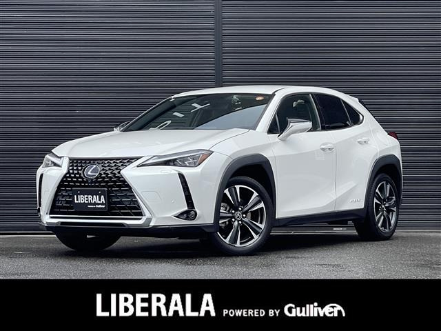 UX250h バージョンL 4WD本革シート