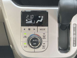 ◆エアコン◆温度の設定をしてAUTOボタンを押すだけ簡単。車内を快適な温度に保ってくれます