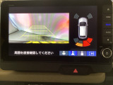 バックでの車庫入れも安心です! リアカメラが付いているバックモニター付のナビを装備しております。バンパーについているソナーや、操作線もついており距離感も画面から確認できます。