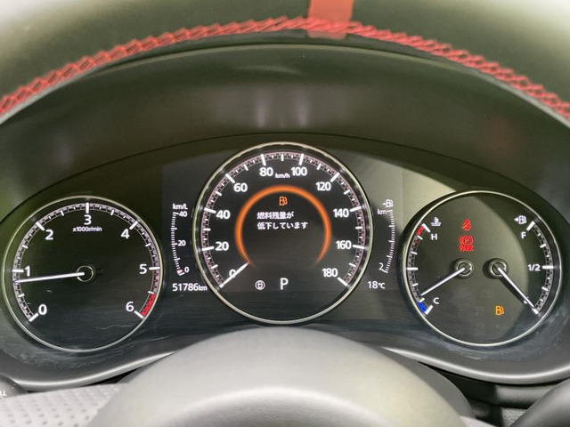 マツダ MAZDA3ファストバック 1.8 XD バーガンディ セレクション の
