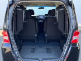後席を格納すると、これだけの広さが!シーンに合わせたシートアレンジで、大きな荷物も積むことが出来ます♪