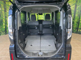 後席を格納すると、これだけの広さが!シーンに合わせたシートアレンジで、大きな荷物も積むことが出来ます♪