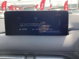 ナビゲーションは付いておりません別途純正ナビSDカードをお買い求め下さい。