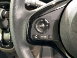 ステアリングにオーディオ操作スイッチが付いています。オーディオ画面に直接タッチしなくても操作が出来ますので、運転に集中できます。