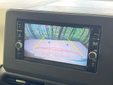 【バックカメラ】駐車時に後方がリアルタイム映像で確認できます。大型商業施設や立体駐車場での駐車時や、夜間のバック時に大活躍!運転スキルに関わらず、今や必須となった装備のひとつです!