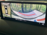 【360&deg;ビューモニター】専用のカメラにより、上から見下ろしたような視点で360度クルマの周囲を確認することができます☆死角部分も確認しやすく、狭い場所での切り返しや駐車もスムーズに行えます。