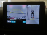 バックカメラ搭載です!車庫入れが苦手な人はもちろん、車両感覚に自信がある人にもお勧めです!見えない箇所が見えるようになるので、低い障害物や隠れてしまっている子供の存在等にも気付く事が出来ます。