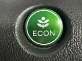 【ECONモード(イーコン)】クルマの動きを管理するシステムです。燃費を優先に自動制御されるもので、低燃費走行を自然にできるようになります。