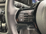 ステアリングにオーディオ操作スイッチが付いています。オーディオ画面に直接タッチしなくても操作が出来ますので、運転に集中できます。