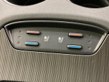 【シートベンチレーション】夏場は涼しい風でお尻や背中の熱やムレを防ぎ、冬はエアコンよりも早く温まってポカポカに!季節を問わず快適に過ごせます。